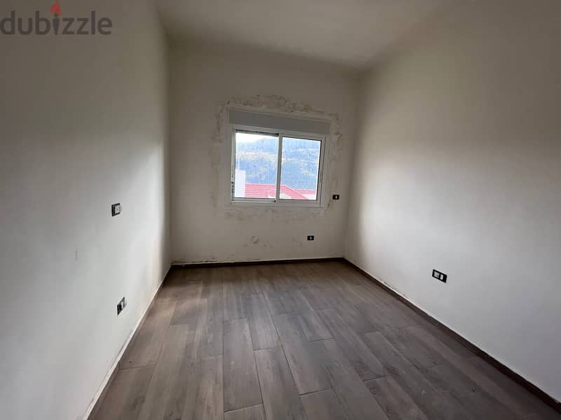 Brand New apartment for sale in Bsefrine شقة جديدة للبيع ب بصفرين 4