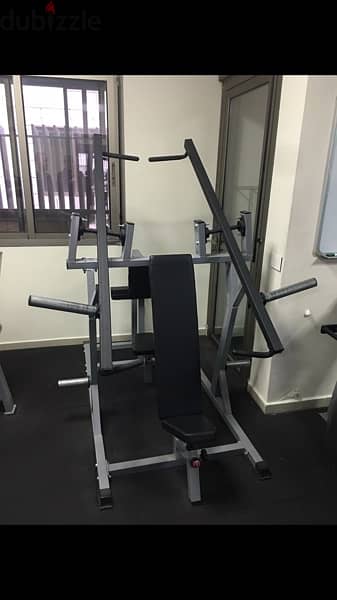 lat pull down & hummer chest like new used 2 months 70/443573 RODGE 0