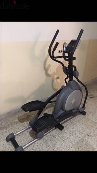 spirit elliptical for home and gym used like new 70/443573 RODGE 1