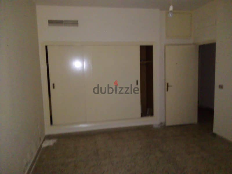 215 Sqm | Apartment For Rent In Rawche 5
