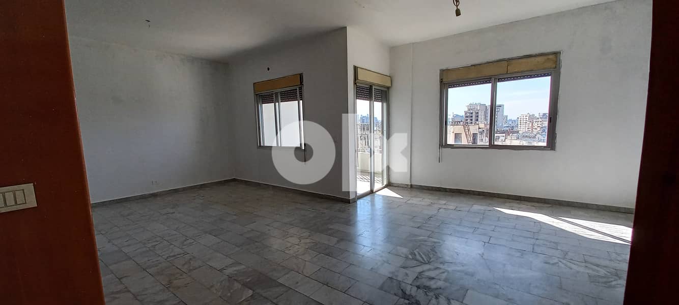 Roof apartment In  Zalka شقة  كبيرة ,وف في الزلقا 2