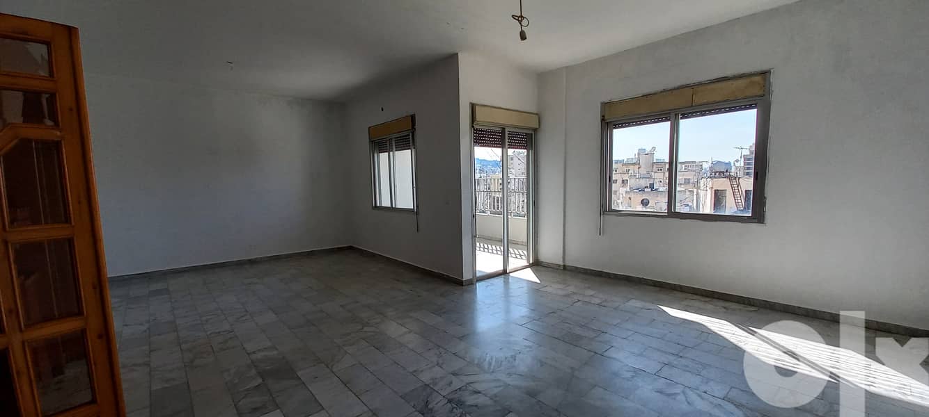 Roof apartment In  Zalka شقة  كبيرة ,وف في الزلقا 3