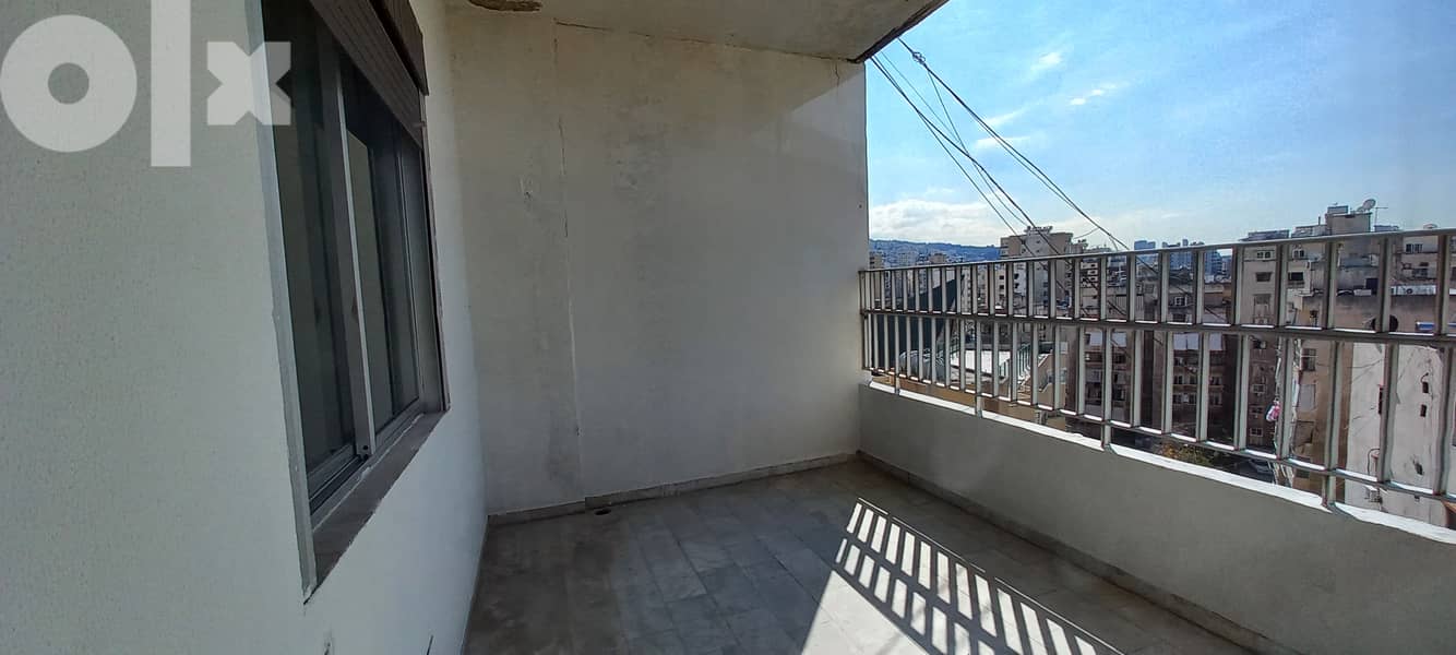 Roof apartment In  Zalka شقة  كبيرة ,وف في الزلقا 4