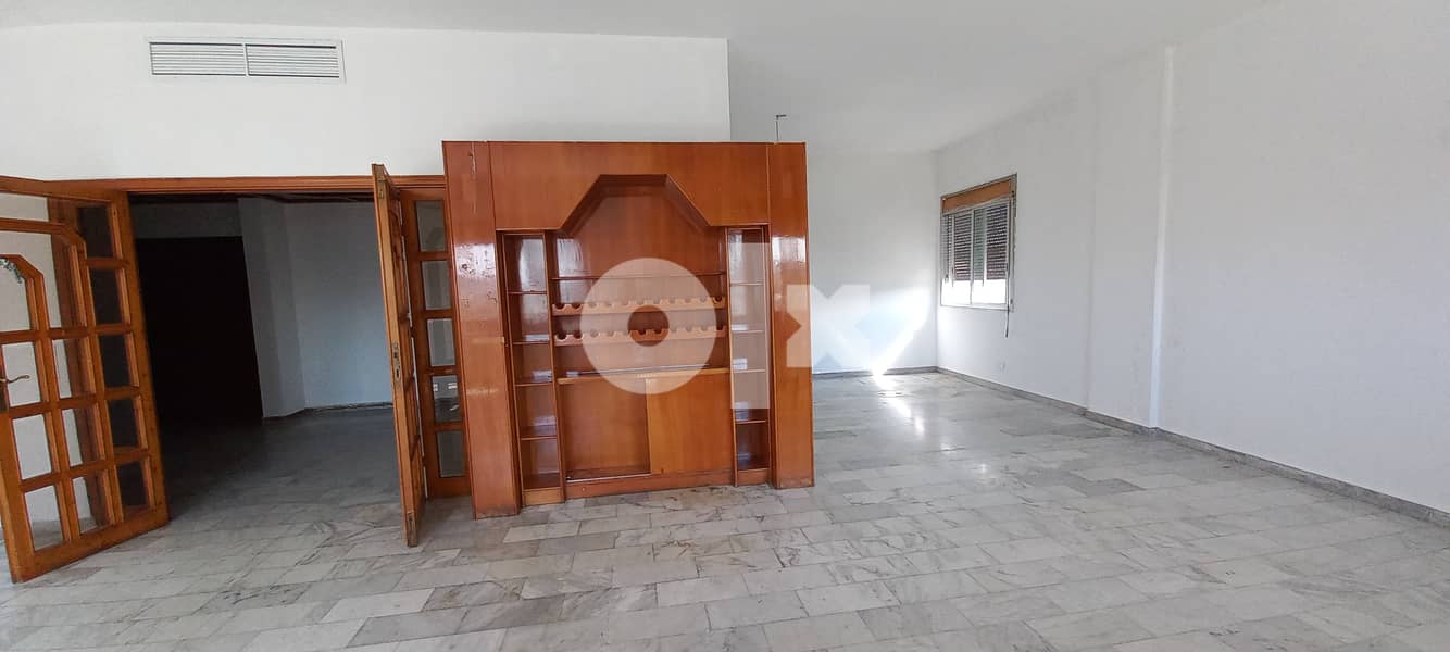 Roof apartment In  Zalka شقة  كبيرة ,وف في الزلقا 5