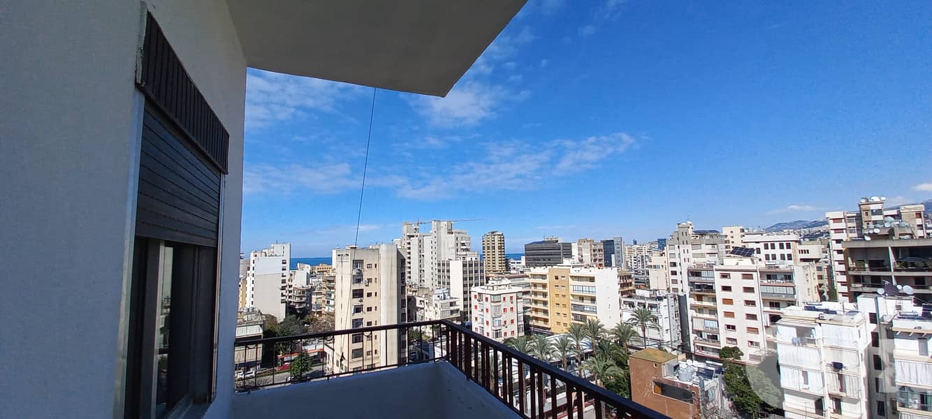 Roof apartment In  Zalka شقة  كبيرة ,وف في الزلقا 12