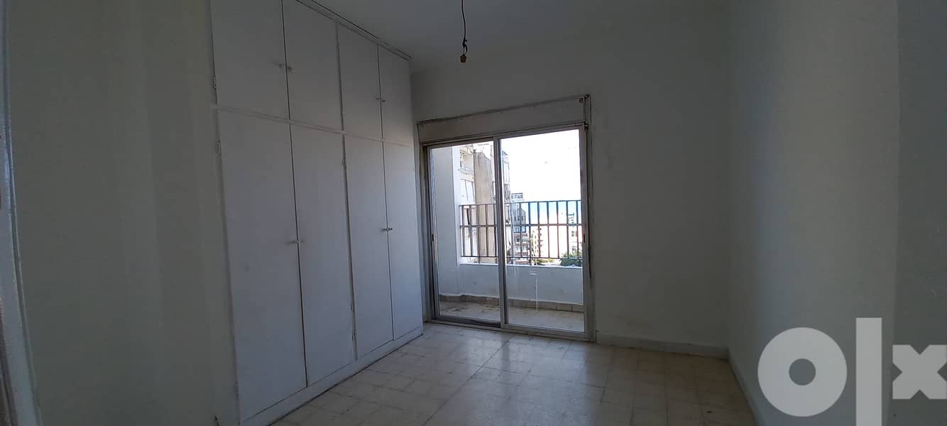 Roof apartment In  Zalka شقة  كبيرة ,وف في الزلقا 14