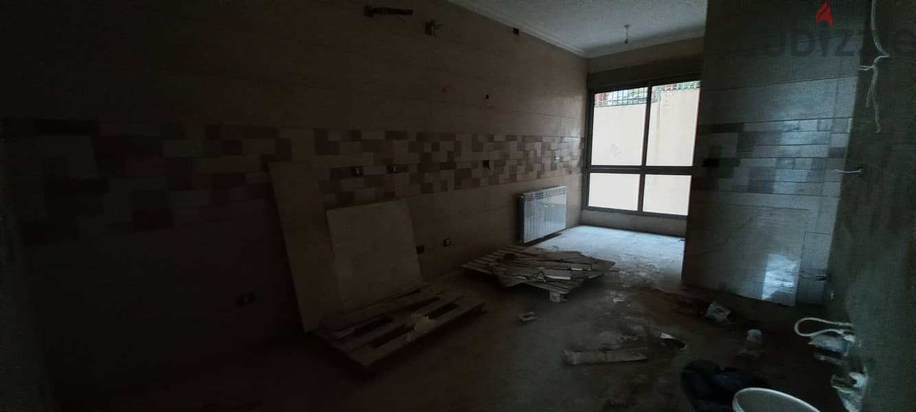 Apartment for Sale in Biakoutمنظر بحرخلاب من بياقوت من بناء حديث 11