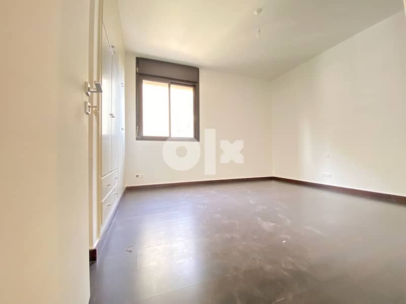 A Spacious 4 bedroom apartment with open views in Achrafieh Syoufi. 12