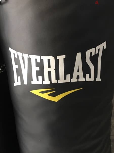 boxing bag new best quality we have also all sports equipment 8
