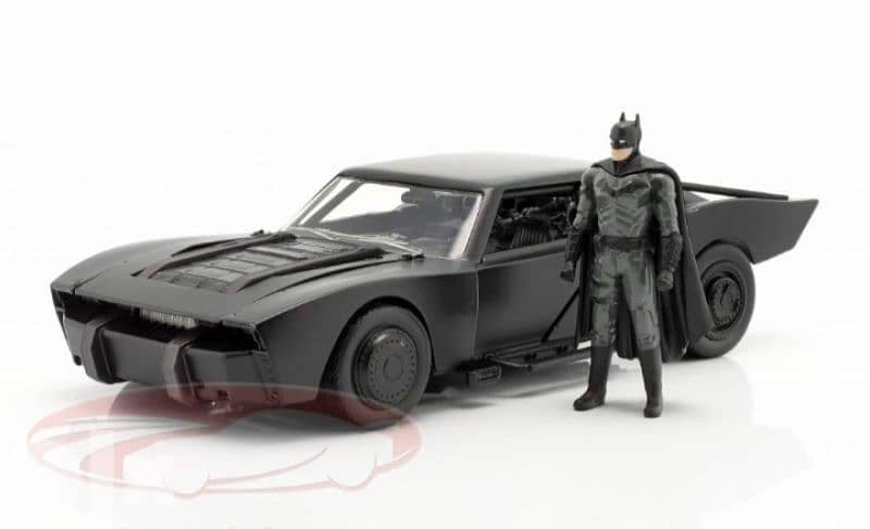 Batman 2022 Batmobile with figure, diecast car model 1:24. 0