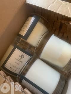 4 premium woodwick scented candles