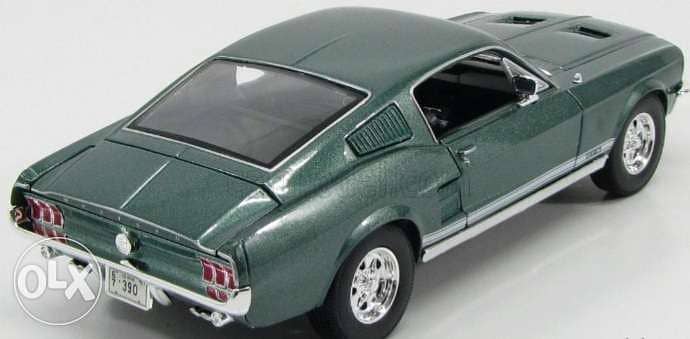 '67 Mustang GTA Fastback diecast car model 1:18. 4