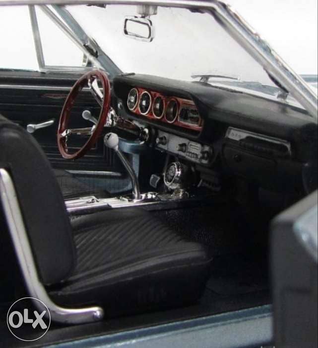 '65 Pontiac GTO diecast car model 1:18. 6