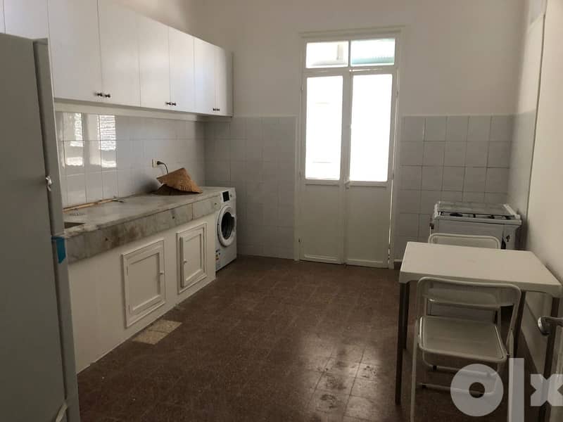 L11440-Spacious Furnished Apartment for Rent in Gemmayze 2