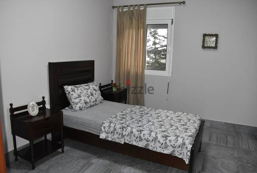 Fully furnished flat adjoining a Large Terrace 4
