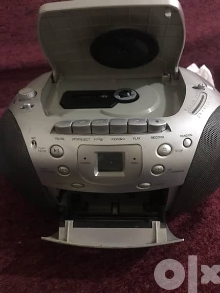 radio ,casette and cd player ,3 in 1 with microphone built in & record 4