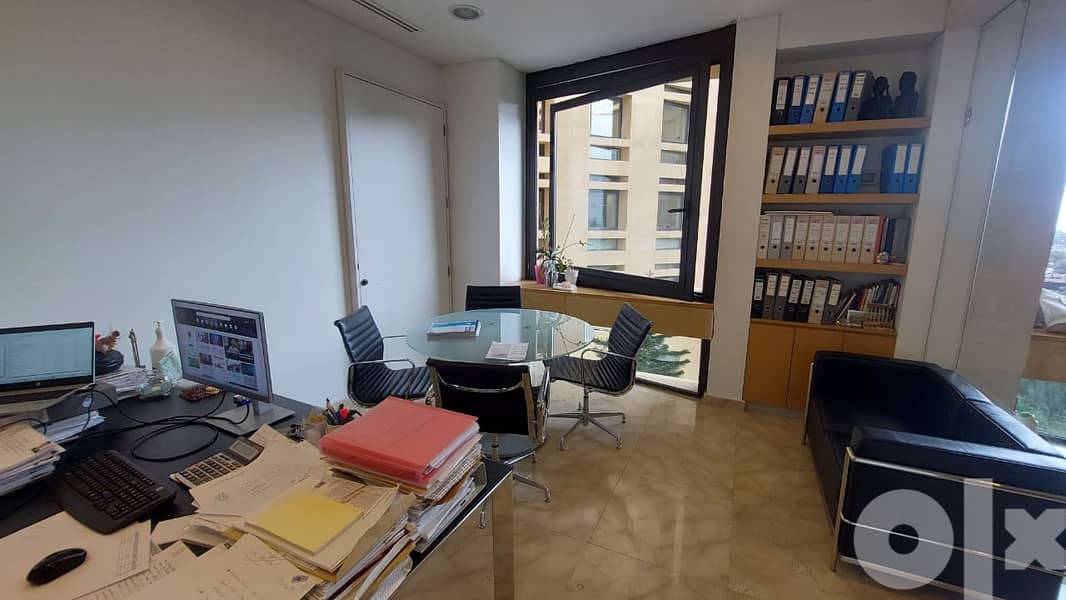 L11480-70 SQM Unfurnished Office for Rent in Downtown 1