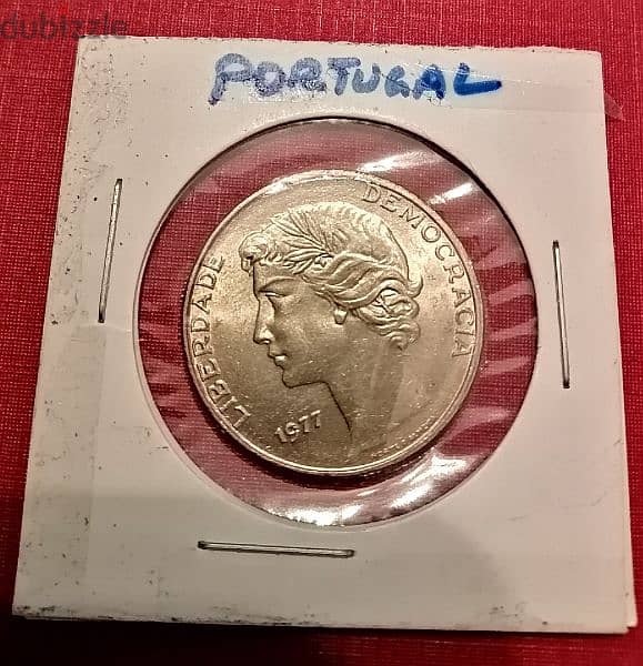 Portugal 25 Escudos 1977 Lauretta Head 0