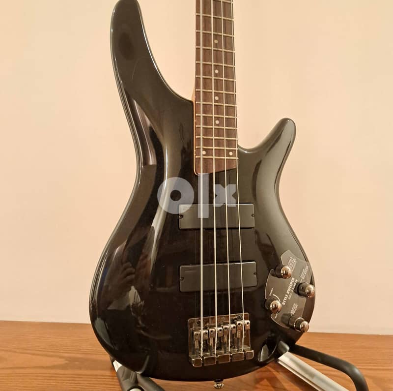 IBanez SR300 bass 2