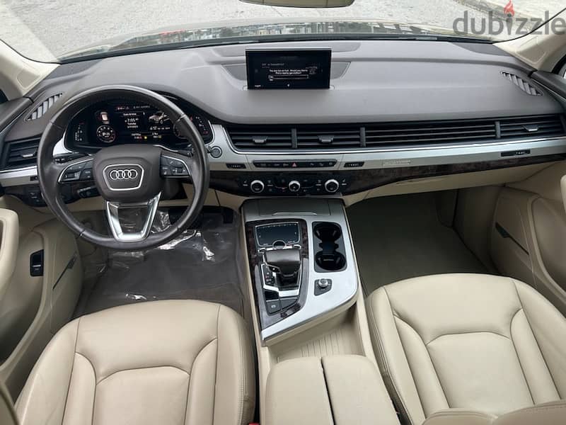 Audi Q7 Quattro MY 2019 Clean Carfax  70000 miles 6
