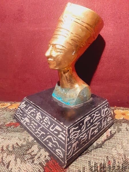مجسم فرعوني أنتيك 1