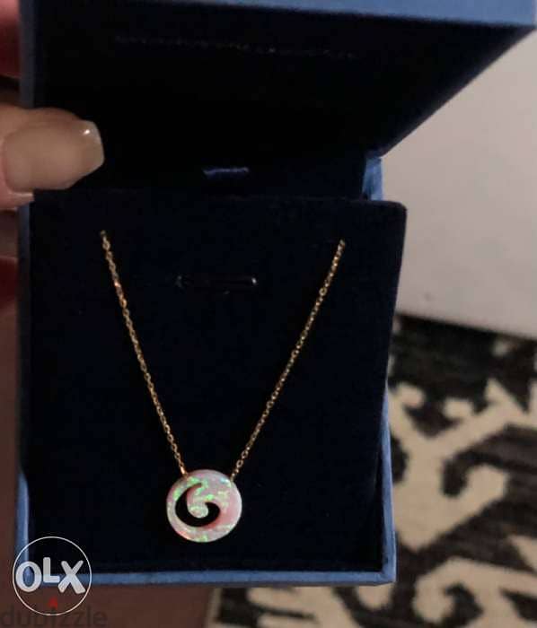 GOLD Necklace, with pink piece, 18 عيار, new & not used 5