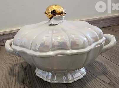 Garage sale: Soup Bowl, Tray, mezze plates, popcorn pot and more