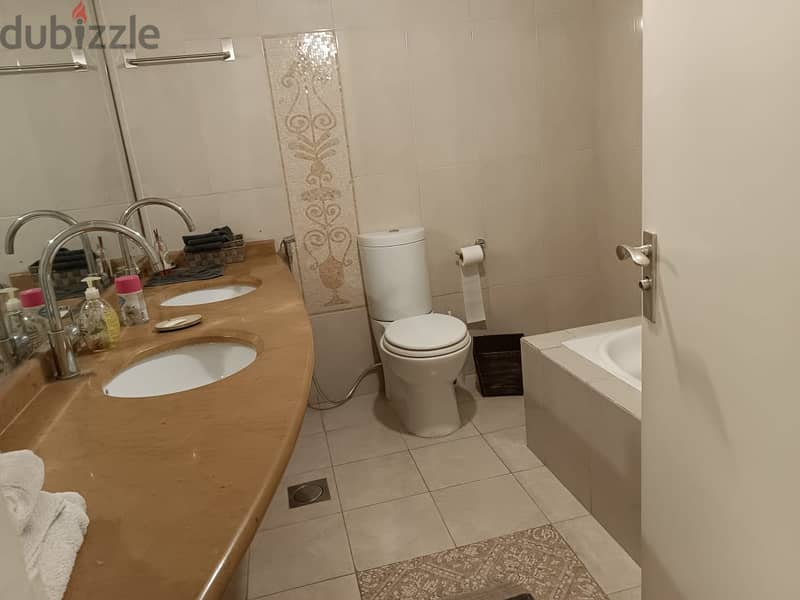 Furnished 225m2, 3 bedrooms apartment +city view for rent in Achrafieh 6