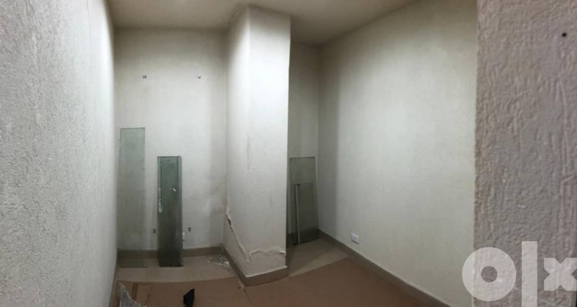 L05512- Showroom with Warehouse for Rent in Sayde Achrafieh 3