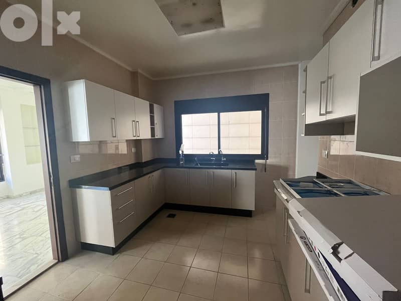 Luxurious Apartment For Rent in tallet al-khayat 3