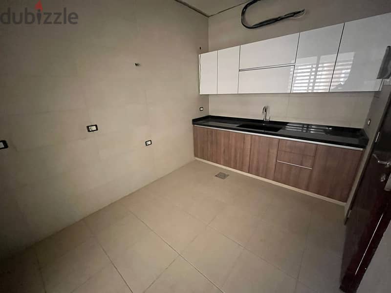Brand New Apartment For Sale in Mazraa - شقة جديدة للبيع 3