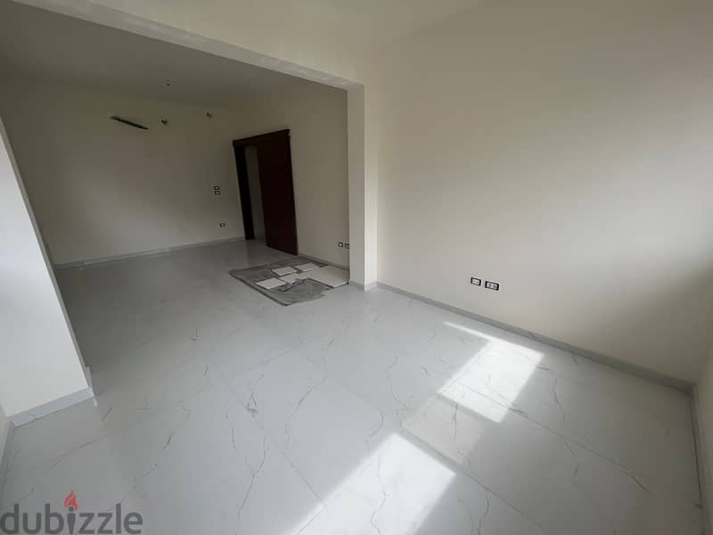 Brand New Apartment For Sale in Mazraa - شقة جديدة للبيع 4