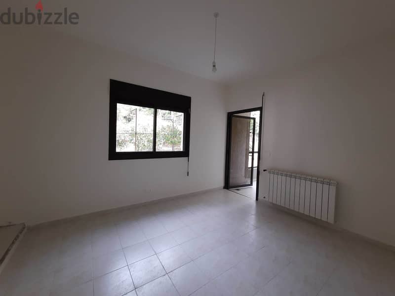240sqm apartment with GARDEN in Kenabet Broumana for only 245,000 5