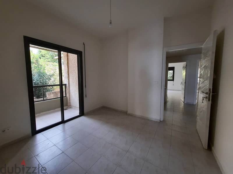 240sqm apartment with GARDEN in Kenabet Broumana for only 245,000 6