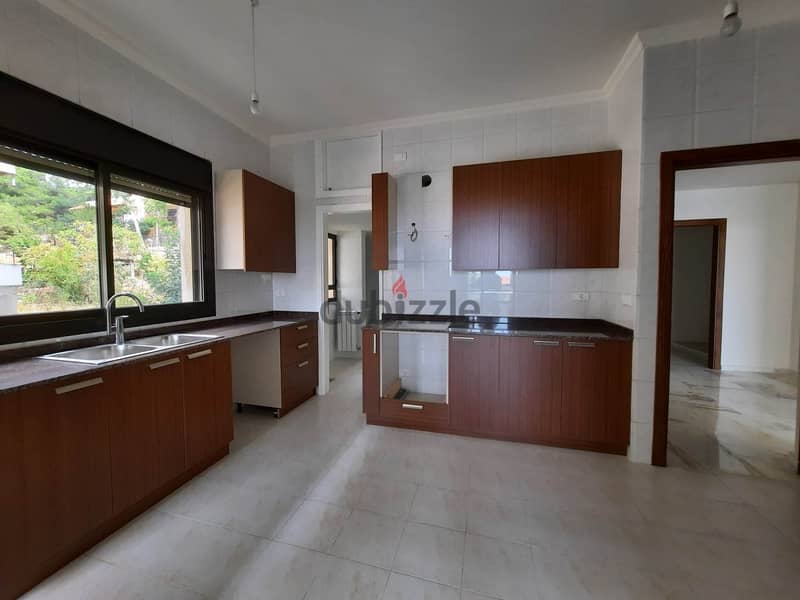 240sqm apartment with GARDEN in Kenabet Broumana for only 245,000 7