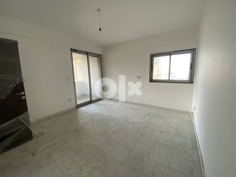 Apartment for sale in Ras el Nabeh شقة للبيع برأس النبع 4