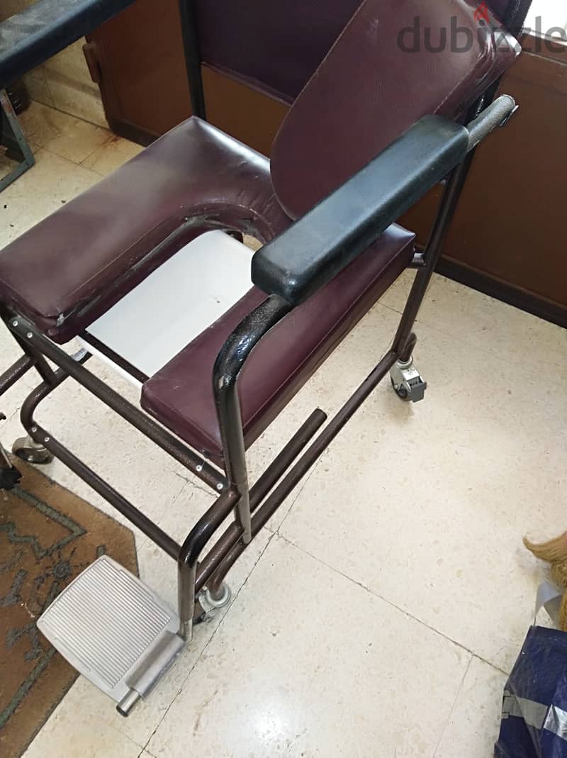wheelchair toilet medical handicapé كرسي تواليت متحرك للمقعدين 2