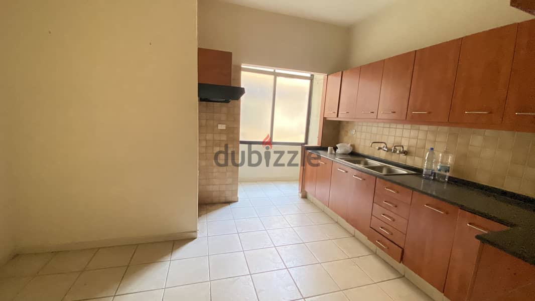 Apartment For Rent in Hamra شقة للإيجار في  في حمرا 2