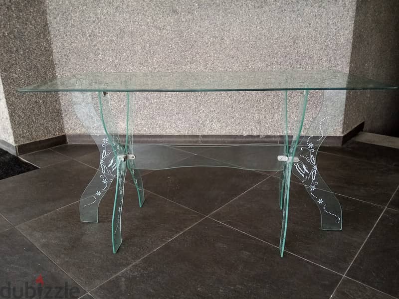 تصفية عامة Hand graved glass table special price 40$ 0