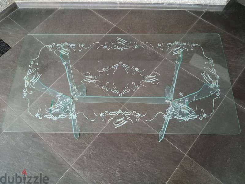 Hand graved glass table special price 60$ 2
