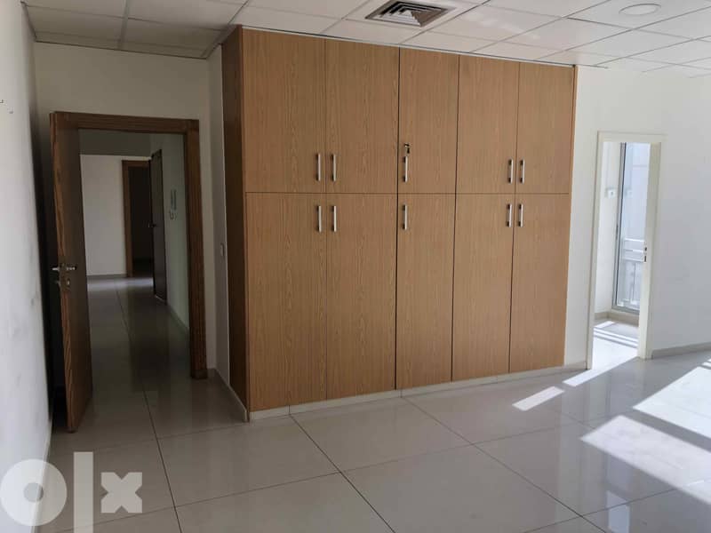 L05090-Spacious Office For Rent in Badaro 2
