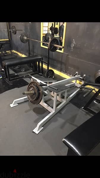 gym machine in very good condition we have also all sports equipment 12