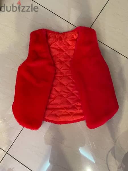vest size from 4-5 good condition 0
