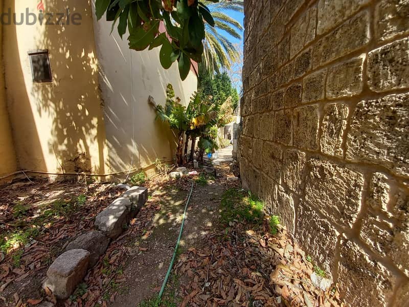 200m2 Traditional Lebanese house + garden for sale in Batroun 9