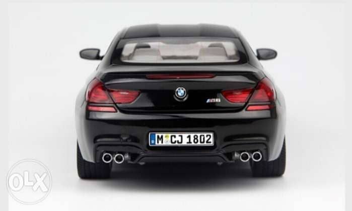 BMW M6 diecast car model 1:18. 7