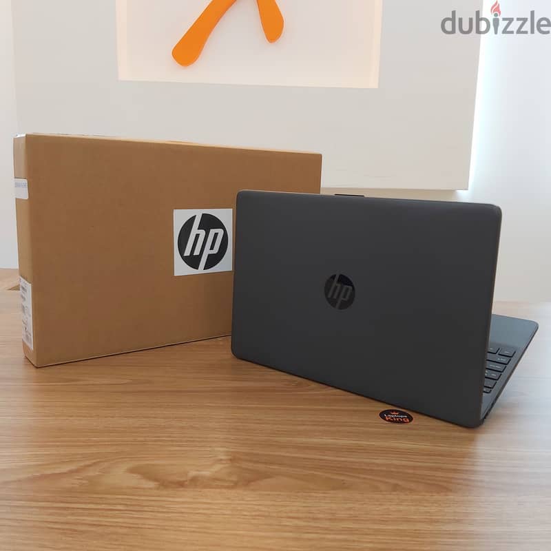 HP 15T-DW300 Core i7-1165G7 Iris Xe Touch Laptop 4