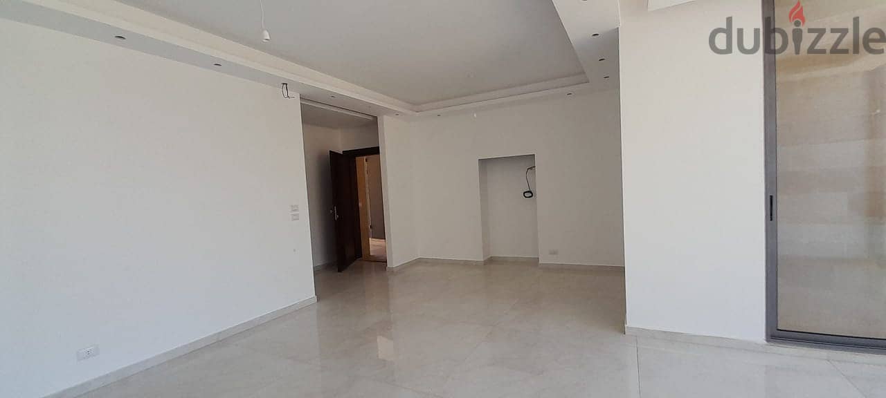 154m2 apartment + terrace & an open sea view for sale in Nahr ibrahim 8