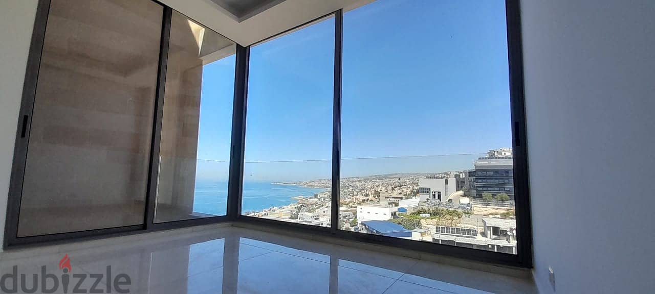 154m2 apartment + terrace & an open sea view for sale in Nahr ibrahim 0