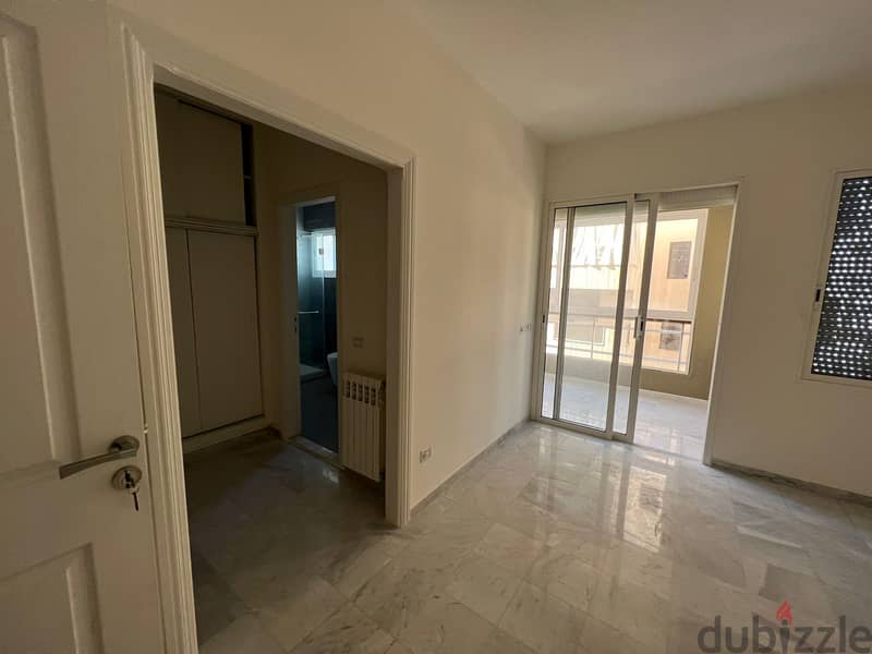 L07277-Spacious 300 SQM Apartment for Rent In Adma 2