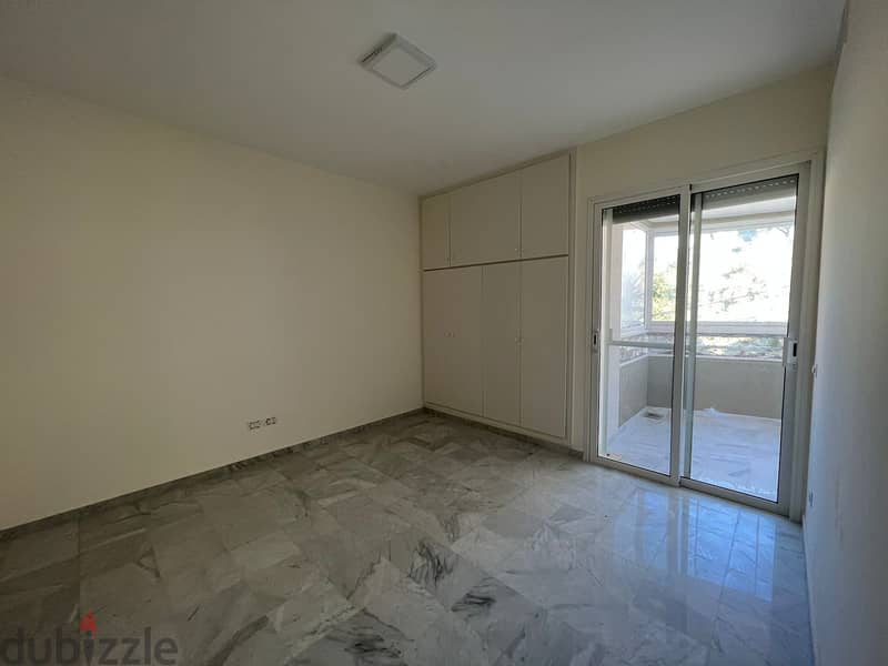 L07277-Spacious 300 SQM Apartment for Rent In Adma 4